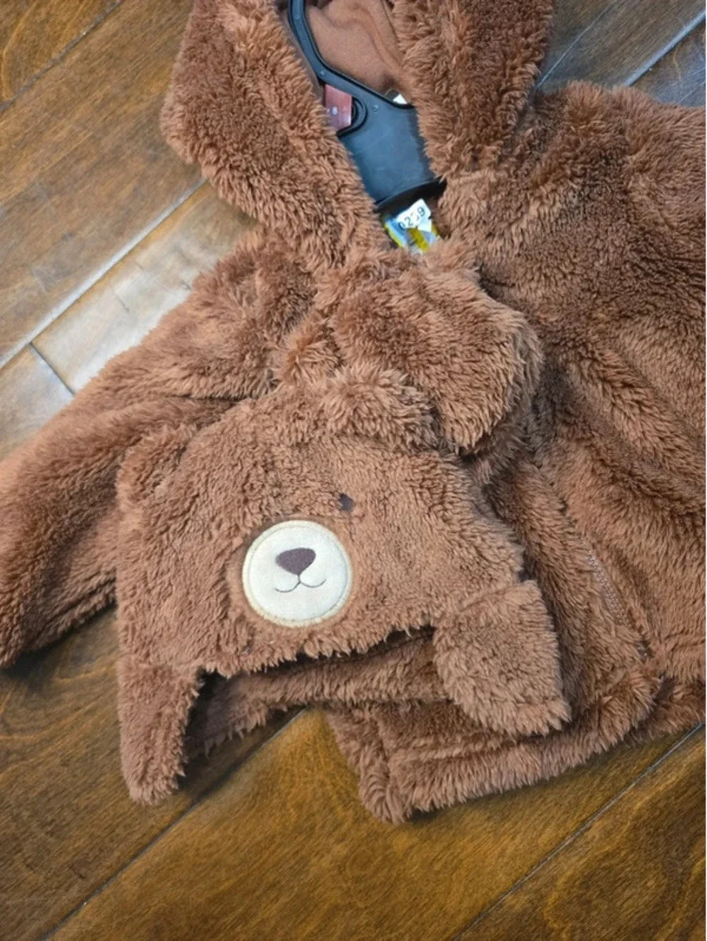 3 to 6m brand new fleece jacket with hat and gloves item 239G1